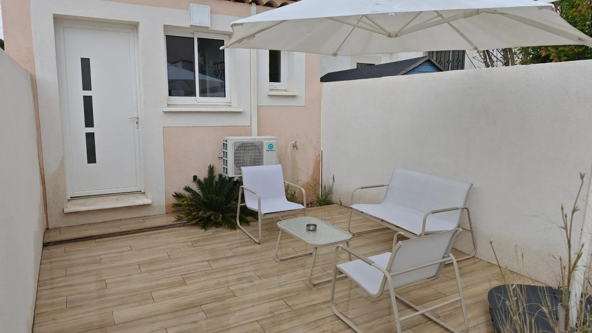 Coquet Studio Port-de-Bouc 0*,